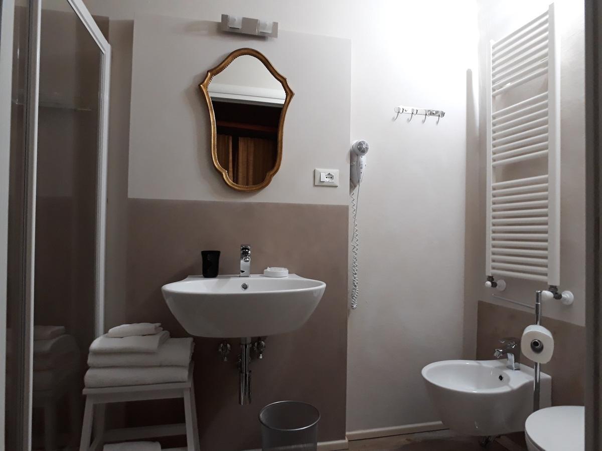 Le Camere Di Caterina Lucca Bagian luar foto