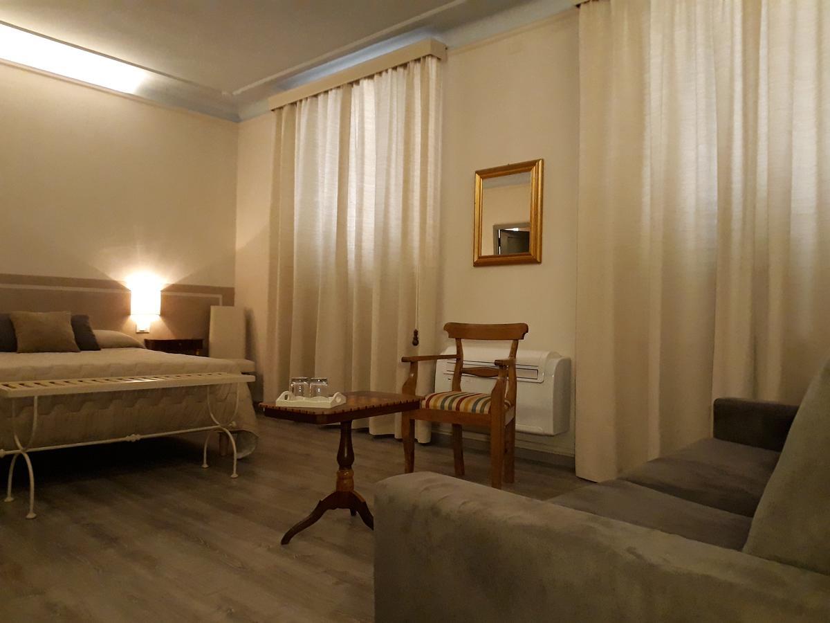 Le Camere Di Caterina Lucca Bagian luar foto