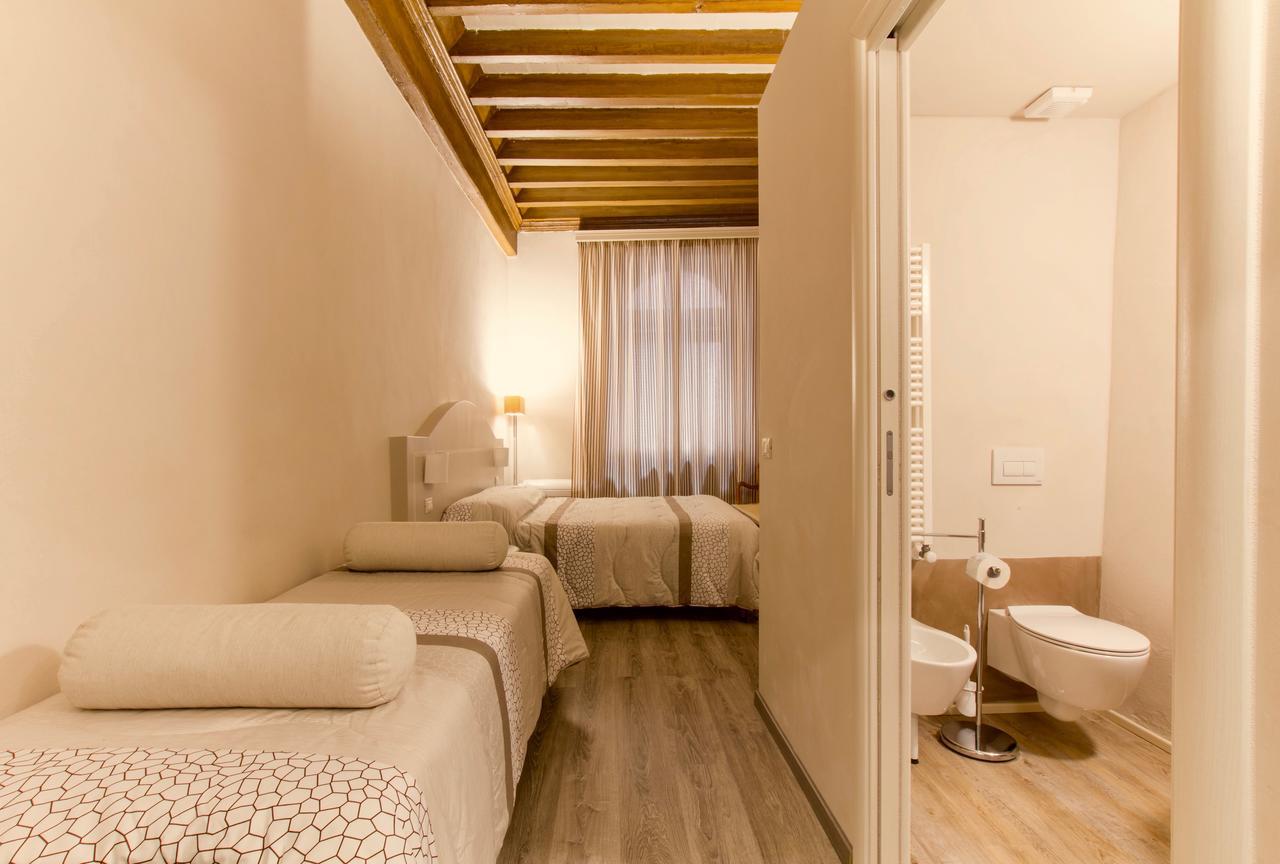 Le Camere Di Caterina Lucca Bagian luar foto